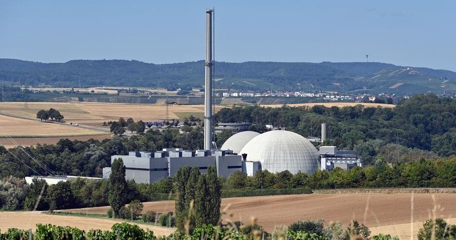 Ludzie w Niemczech – w obliczu zagrożenia niedoborem dostaw energii i dramatycznymi konsekwencjami dla gospodarki – są zdezorientowani, jeśli chodzi o energię jądrową /Frank Hoermann/Sven Simon/picture alliance /Deutsche Welle