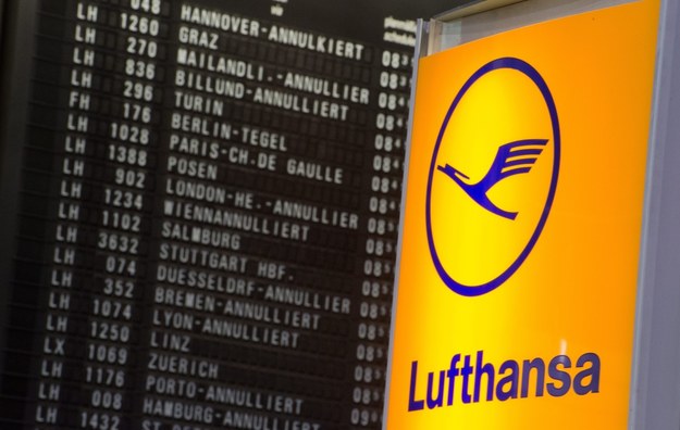 Lufthansa odwołała 105 rejsów na trasie między Polską a Niemcami /BORIS ROESSLER   /PAP/EPA