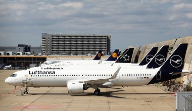Lufthansa odwołała tysiące lotów. Teraz obiecuje stabilność na wakacje