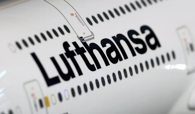 Lufthansa odwołała we wtorek 40 rejsów z i do Polski /fot. Daniel Roland /AFP