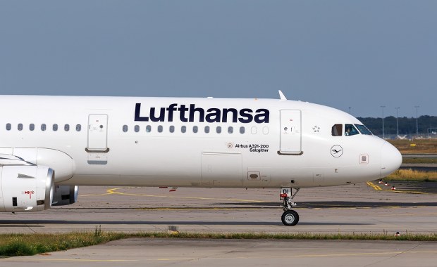 Lufthansa strajkuje. Setki odwołanych lotów, ważna informacja dla polskich pasażerów