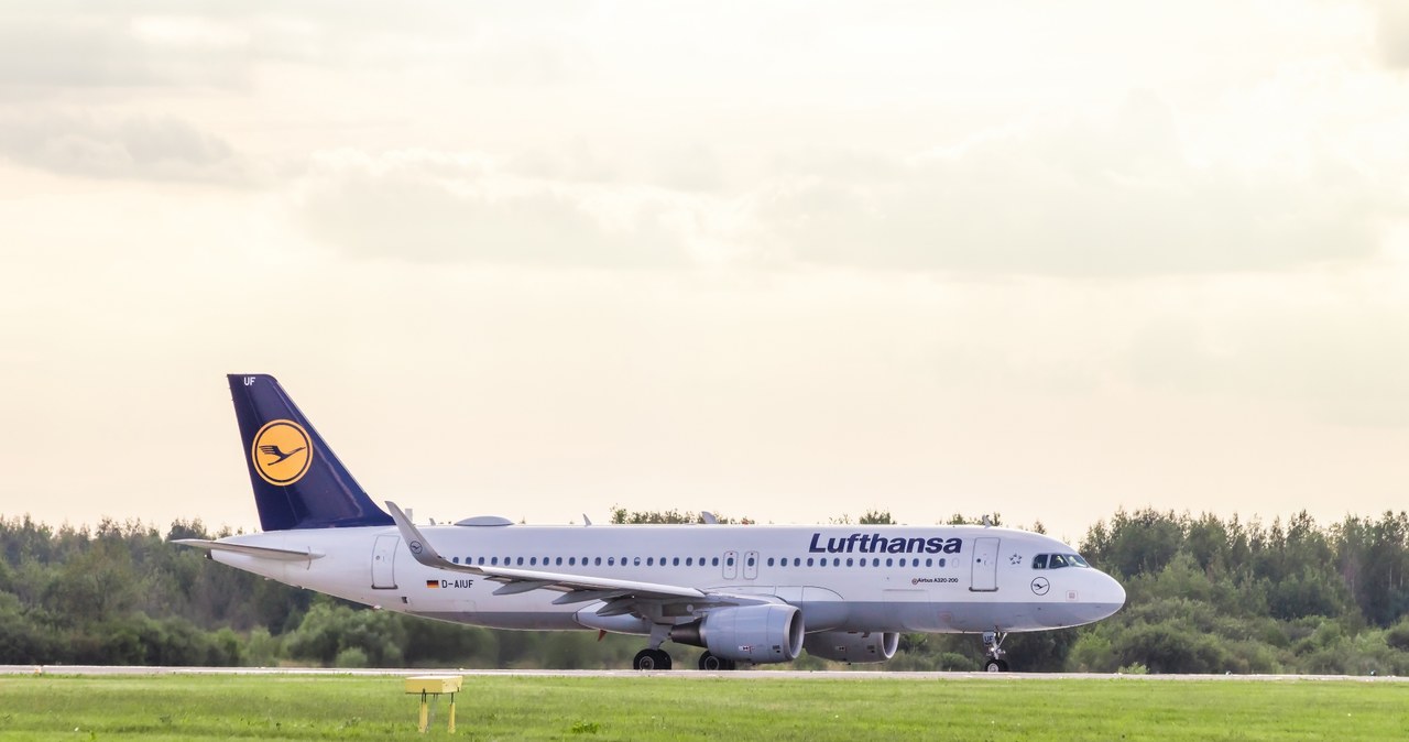 Lufthansa uzgodniła ze związkami zawodowymi kolejne cięcia i zwolnienia /123RF/PICSEL