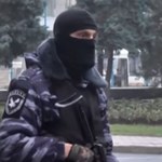 Ługańsk: Separatyści w konflikcie, rosyjskie czołgi na granicy. Zwołano gabinet wojenny