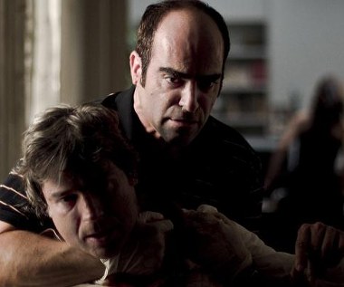 Luis Tosar i Alberto San Juan w scenie z filmu "Słodkich snów"