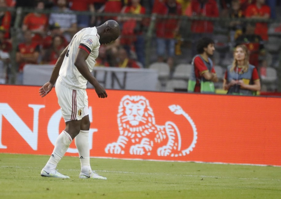 Lukaku w meczu z Holandią opuścił boisko już w 27. minucie /STEPHANIE LECOCQ  /PAP/EPA
