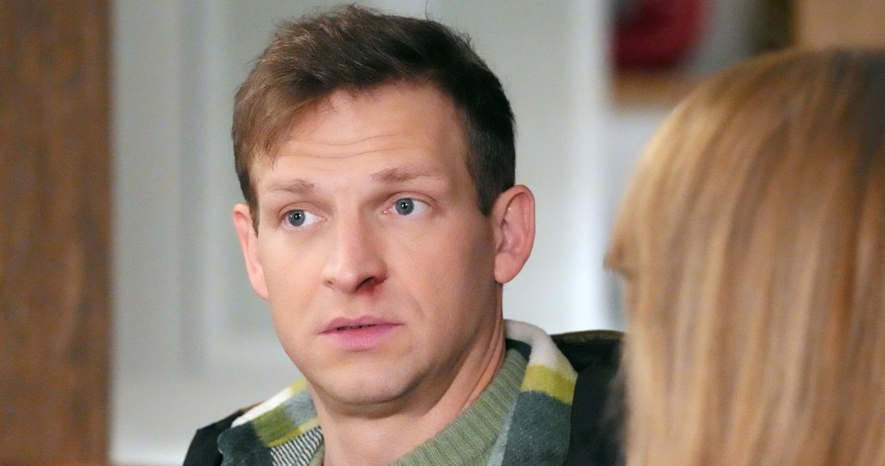 Łukasz (Michał Rolnicki) wpadnie w poważne tarapaty /Źródło: AIM