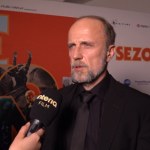 Łukasz Simlat o odgrywaniu roli aktora. Premiera filmu "Sezony"
