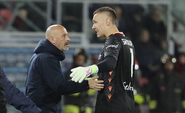 Łukasz Skorupski miał kontuzję. Musiał zejść z boiska 