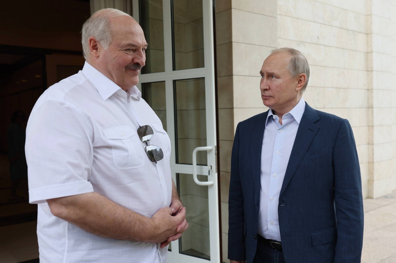 Łukaszenka: Białoruś zaczęła otrzymywać rosyjską broń jądrową