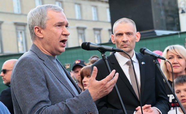 "Łukaszenka handluje żywym towarem". Łatuszka o grze reżimu wobec USA