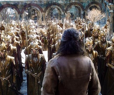 Luke Evans w scenie z filmu "Hobbit: Bitwa Pięciu Armii"