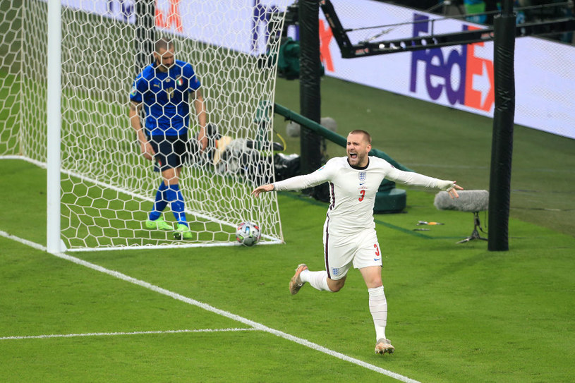Luke Shaw w finale Euro 2020 grał, a nawet strzelił gola, ze złamanym żebrem /Simon Stacpoole/Offside/Offside /Getty Images