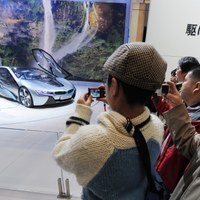 Luksusowe i futurystyczne samochody na pokazie w Tokio