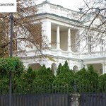 Luksusowa willa pod Warszawą. To tutaj mieszka ambasador Rosji?