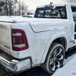 Luksusowe auta w polskiej dziupli. Policja znalazła Audi R8 i Dodge'a RAM-a