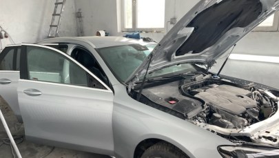 Luksusowe auta z kradzieży i pięciu zatrzymanych. Policja rozbiła szajkę samochodową