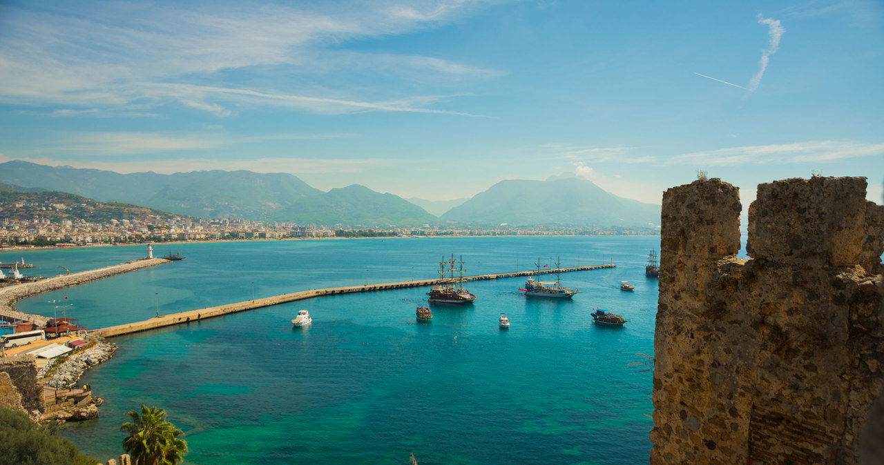 Luksusowe wakacje all inclusive w Bodrum czy Marmaris, mogą kosztować nawet 7500 zł w szczycie sezonu. /123RF/PICSEL