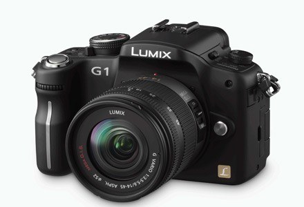 Lumix G1 bedzie mógł też, dzięki specjalnej przejściówce, współpracować z obiektywami standardu 4/3 /materiały prasowe