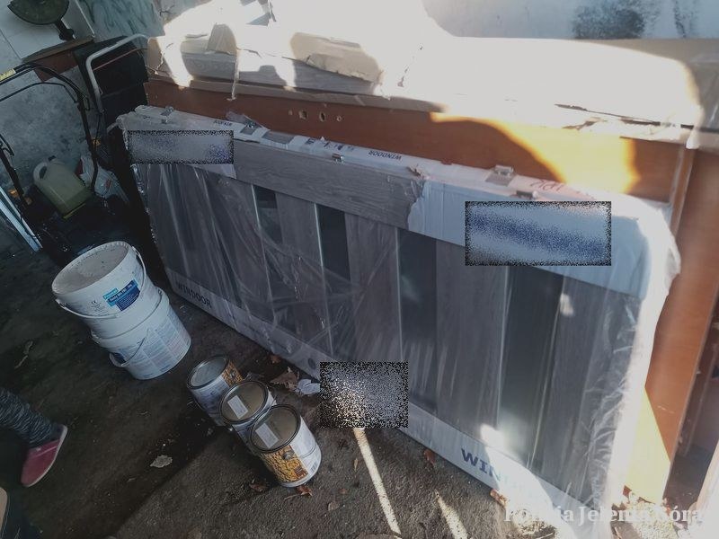 Łupy zabezpieczone przez policję /KPP w Jeleniej Górze /