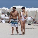 Lusi Fonsi relaksuje się z żoną na plaży!