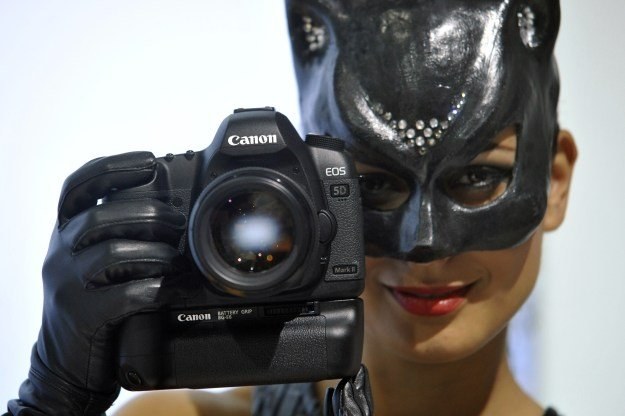 Lustrzanki Canon EOS są produkowane od 1987 roku /AFP