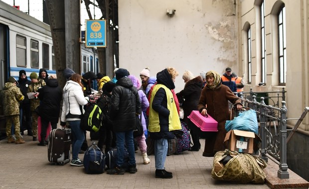 Lwów: Na dworcach i ulicach tysiące ludzi uciekających przed wojną 