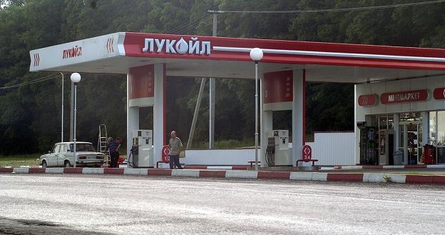 Lwów, stacja benzynowa firmy Łukoil. Fot. Witold Rozbicki /Reporter