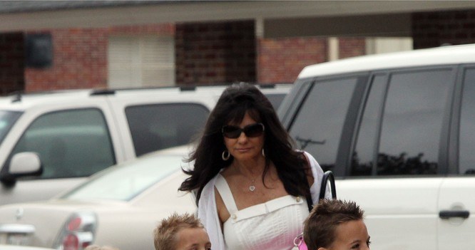 Lynne Spears z wnukami /East News