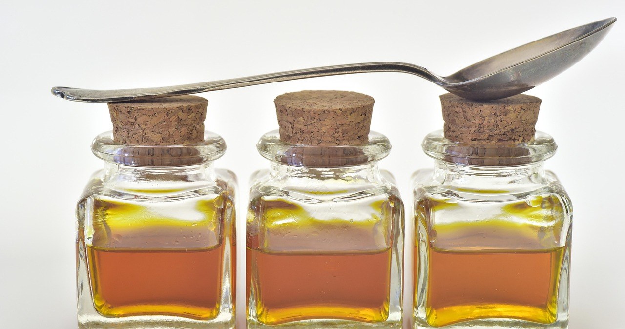 Люди похилого віку повинні пити чайну ложку цієї олії раз на день /pixabay.com