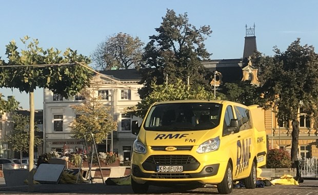 Łyżwy, niezwykłe groty i bezpłatne autobusy. Oto Tomaszów Mazowiecki