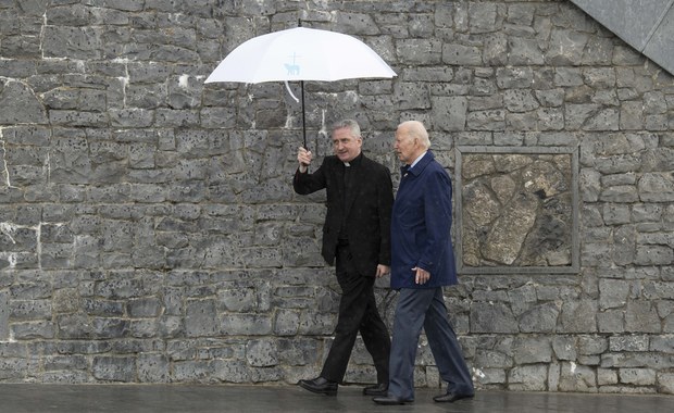 Łzy wzruszenia Joe Bidena. Niespodziewany punkt wizyty w Irlandii