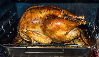 М'ясо, корисне для людей похилого віку. Нежирне, багате на білок і корисне для серця й нервової системи