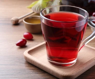 Ma działanie przeciwzapalne i antybakteryjne. Czerwone owoce derenia to skarbnica witamin