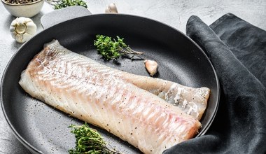 ​Ma mało ości i nie śmierdzi tranem. Ta ryba powinna królować na świątecznym stole