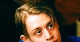 Macaulay Culkin w filmie "Party Monster" /