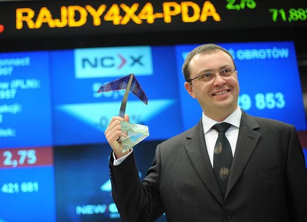 Maciej Chełmiński, prezes firmy Rajdy 4x4, podczas debiutu na NewConnect /PAP