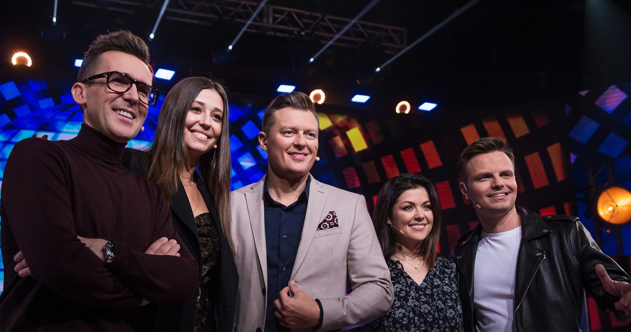 Maciej Kurzajewski, Izabella Krzan, Rafal Brzozowski, Katarzyna Cichopek, Marcin Hakiel w programie "Jaka to melodia" /TVP / Forum /Agencja FORUM