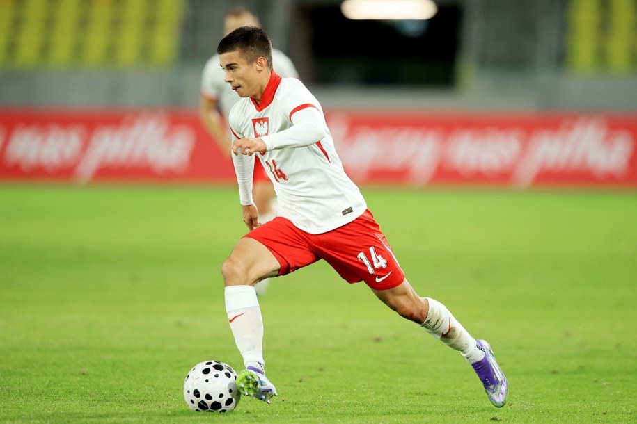 Maciej Kuziemka w barwach reprezentacji Polski do lat 21 /Jarek Praszkiewicz /PAP