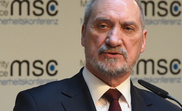 Macierewicz: Katastrofa smoleńska stratą dla bezpieczeństwa Polski i NATO