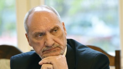 Macierewicz: Kończą się negocjacje ws. wzmocnienia wschodniej flanki NATO