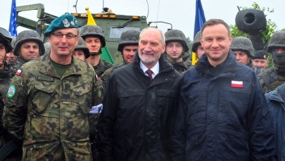 Macierewicz: Mam nadzieję, że polskie F-16 polecą na Bliski Wschód przed szczytem NATO