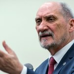 Macierewicz: Mamy dowód, że Rosjanie ukryli rejestrator lotu do Smoleńska