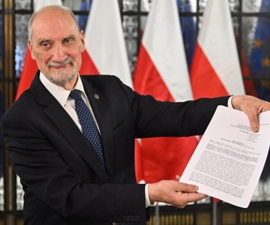 ​Macierewicz nie składa broni. Zawiadomił prokuraturę ws. szefów MON