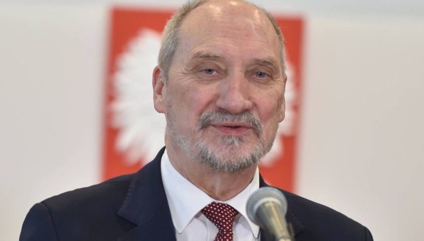 Macierewicz: O dymisji dowiedziałem się od szefa gabinetu prezydenta