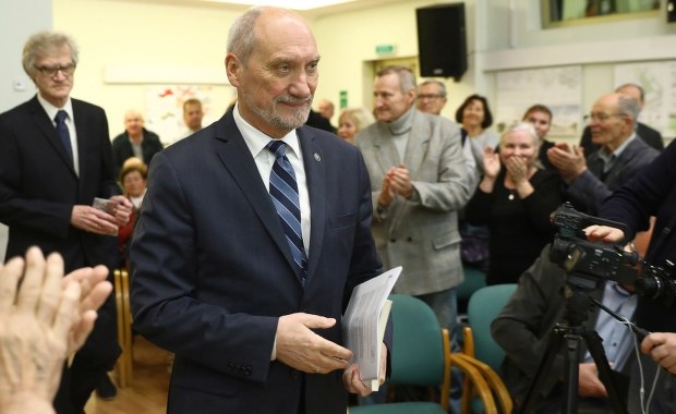 Macierewicz o katastrofie smoleńskiej: Nie wiemy, jak doszło do eksplozji