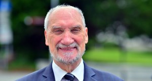 Macierewicz odpowie przed sądem? Jest wniosek prokuratury