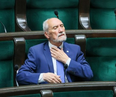 Macierewicz odpowiedział na raport MON. Padły mocne słowa