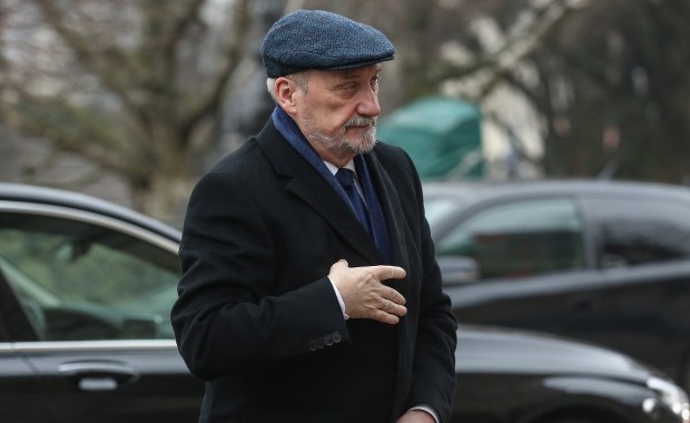 Macierewicz: Podkomisja smoleńska wkrótce przedstawi swoje ustalenia