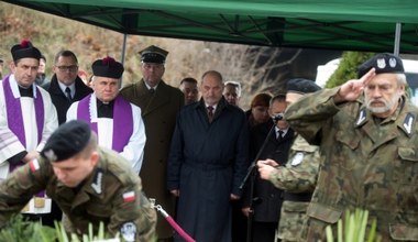Macierewicz: Źródłem siły państwa jest naród oraz własne wojsko, przemysł i broń