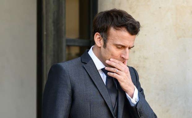 Macron apeluje o bezpośredni dialog Europy z Putinem. "Mamy w tym interes"